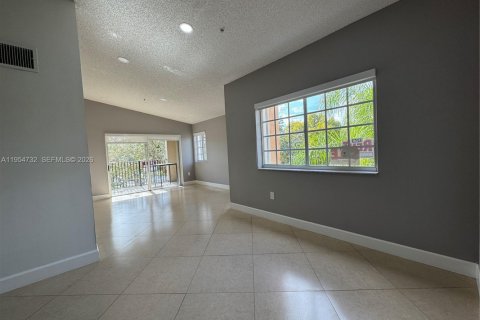 Condominio en alquiler en Miramar, Florida, 1 dormitorio, 65.03 m2 № 2020216 - foto 2