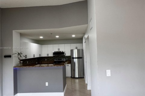 Condominio en alquiler en Miramar, Florida, 1 dormitorio, 65.03 m2 № 2020216 - foto 16