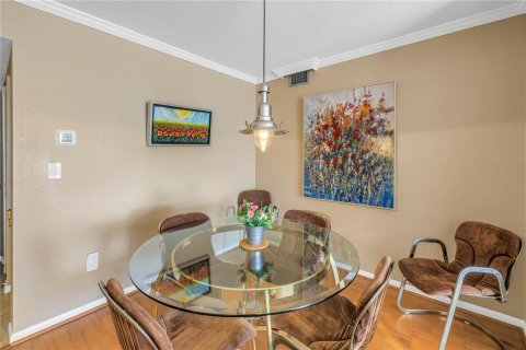 Condo in Saint Petersburg, Florida, 2 bedrooms  № 1578609 - photo 26