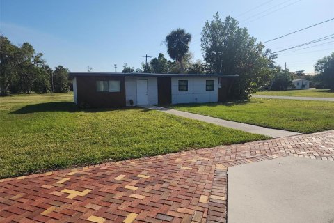 Commercial property in Punta Gorda, Florida 114.46 sq.m. № 1549156 - photo 3
