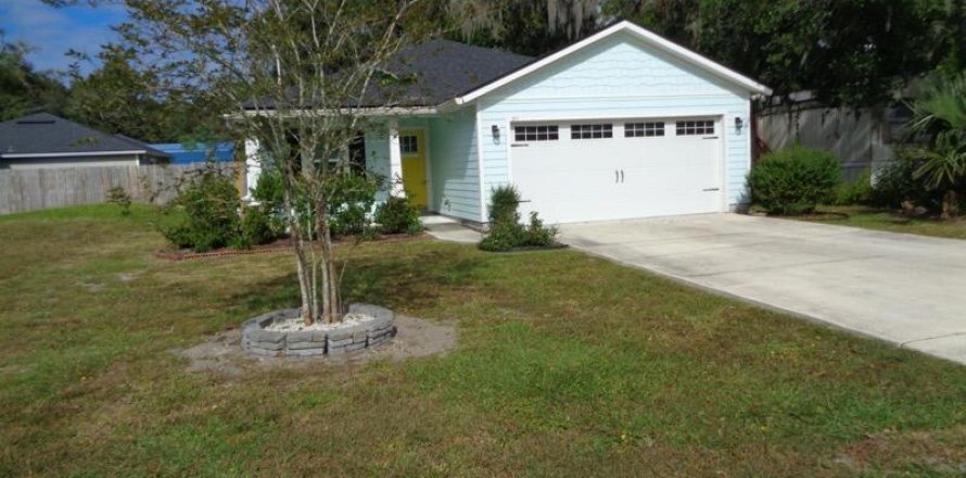 House in Jacksonville, Florida 4 bedrooms, 136.57 sq.m. № 824678