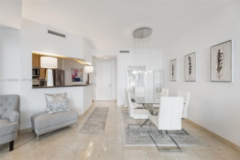 Condominio en alquiler en Miami, Florida, 1 dormitorio, 80.17 m2 № 2043715 - foto 4