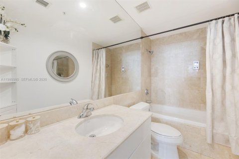 Condominio en alquiler en Miami, Florida, 1 dormitorio, 80.17 m2 № 2043715 - foto 11