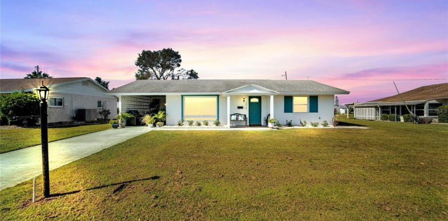 Casa en Sun City Center, Florida 2 dormitorios, 113.43 m2 № 2386403
