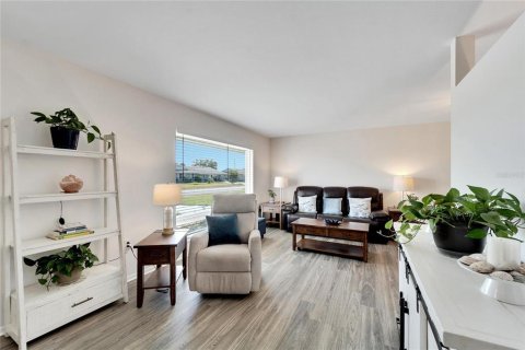 Casa en venta en Sun City Center, Florida, 2 dormitorios, 113.43 m2 № 2386403 - foto 5