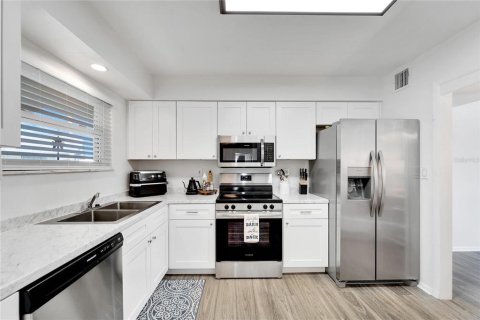 Casa en venta en Sun City Center, Florida, 2 dormitorios, 113.43 m2 № 2386403 - foto 19