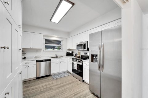 Casa en venta en Sun City Center, Florida, 2 dormitorios, 113.43 m2 № 2386403 - foto 18