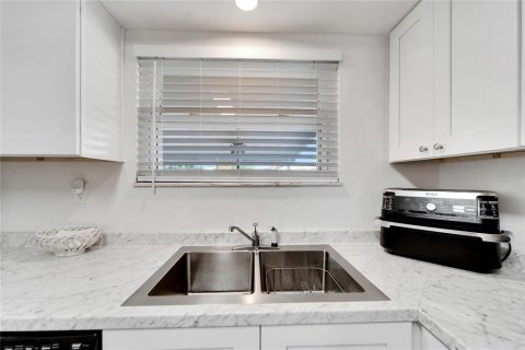 Casa en venta en Sun City Center, Florida, 2 dormitorios, 113.43 m2 № 2386403 - foto 21