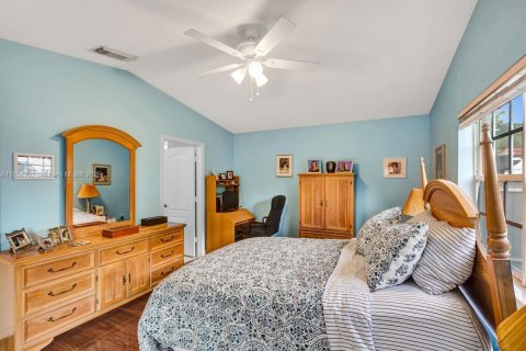 House in Miami, Florida 3 bedrooms, 158.49 sq.m. № 1947329 - photo 28