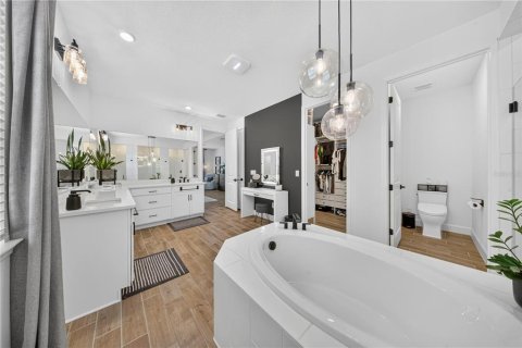 Villa ou maison à vendre à Wesley Chapel, Floride: 5 chambres, 321.53 m2 № 2313301 - photo 17