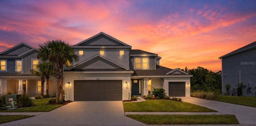 Villa ou maison à Wesley Chapel, Floride 5 chambres, 321.53 m2 № 2313301