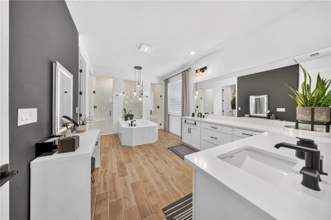 Villa ou maison à vendre à Wesley Chapel, Floride: 5 chambres, 321.53 m2 № 2313301 - photo 14