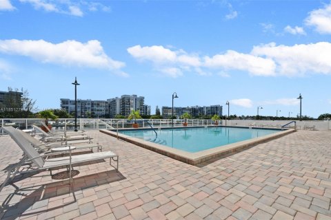 Condominio en venta en Hollywood, Florida, 2 dormitorios, 89.46 m2 № 1858932 - foto 26