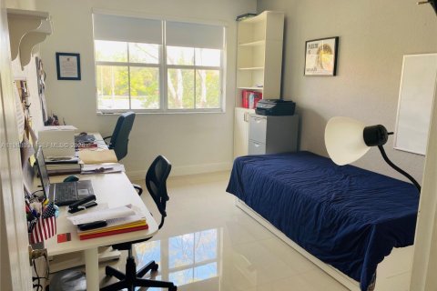 Villa ou maison à louer à Doral, Floride: 4 chambres, 205.96 m2 № 2051471 - photo 18