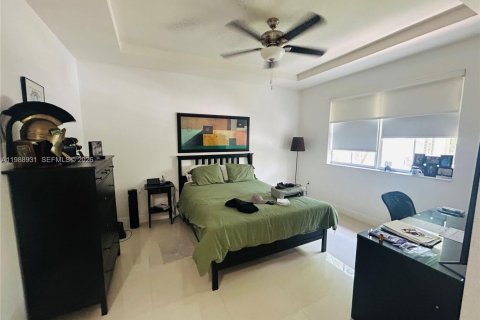 Villa ou maison à louer à Doral, Floride: 4 chambres, 205.96 m2 № 2051471 - photo 11