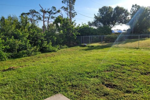 House in Englewood, Florida 3 bedrooms, 102.84 sq.m. № 1855820 - photo 18