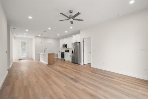 Casa en venta en Osteen, Florida, 3 dormitorios, 137.77 m2 № 2215132 - foto 12
