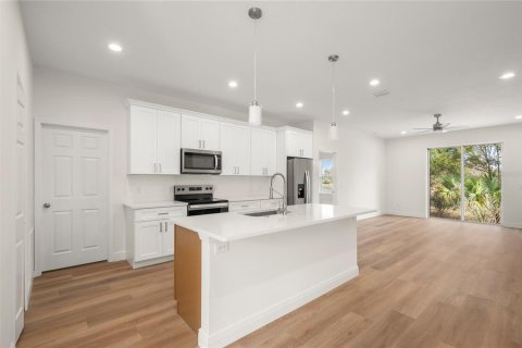 Casa en venta en Osteen, Florida, 3 dormitorios, 137.77 m2 № 2215132 - foto 11