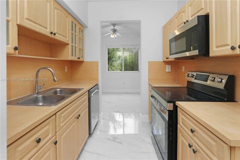 Снять в аренду кондоминиум в Дейви, Флорида 3 спальни, 115.85м2, № 1956113 - фото 5