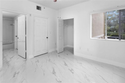 Снять в аренду кондоминиум в Дейви, Флорида 3 спальни, 115.85м2, № 1956113 - фото 6