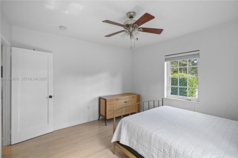 Купить виллу или дом в Майами-Шорс, Флорида 3 спальни, 140.75м2, № 1986970 - фото 16