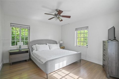 Купить виллу или дом в Майами-Шорс, Флорида 3 спальни, 140.75м2, № 1986970 - фото 9