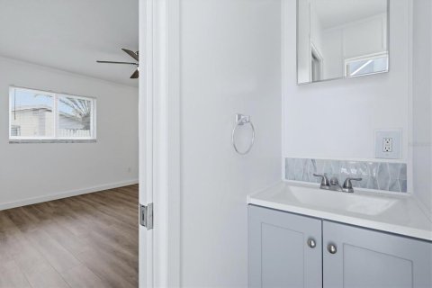 Villa ou maison à vendre à Port Charlotte, Floride: 2 chambres, 106.84 m2 № 2396724 - photo 23