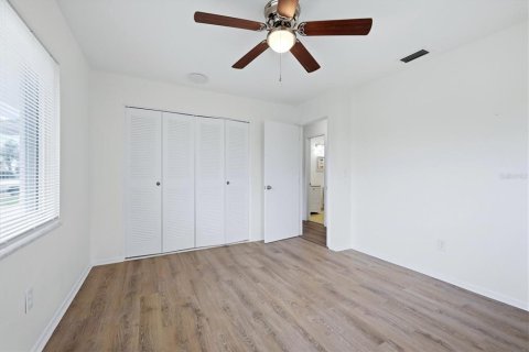 Villa ou maison à vendre à Port Charlotte, Floride: 2 chambres, 106.84 m2 № 2396724 - photo 27