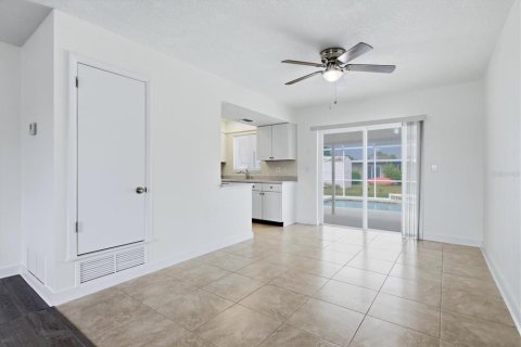 Villa ou maison à vendre à Port Charlotte, Floride: 2 chambres, 106.84 m2 № 2396724 - photo 14