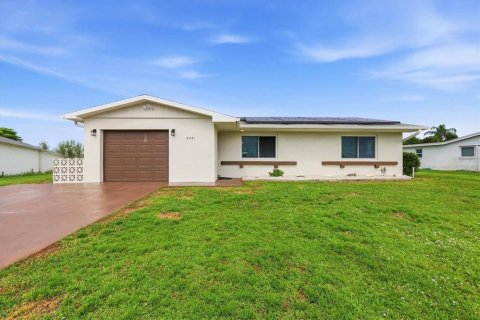 Villa ou maison à Port Charlotte, Floride 2 chambres, 106.84 m2 № 2396724