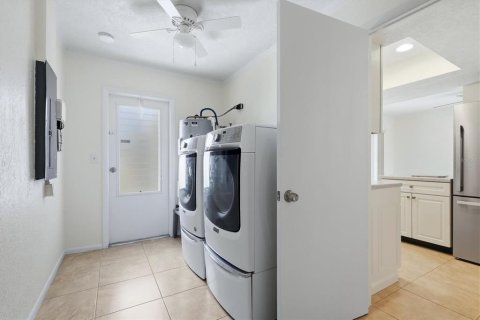 Villa ou maison à vendre à Port Charlotte, Floride: 2 chambres, 106.84 m2 № 2396724 - photo 30