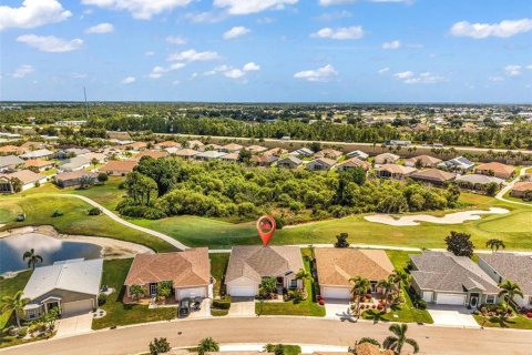 Villa ou maison à vendre à Punta Gorda, Floride: 3 chambres, 155.05 m2 № 2152018 - photo 4