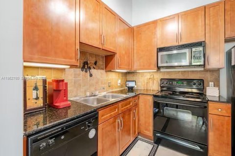 Copropriété à vendre à Miami, Floride: 1 chambre, 66.43 m2 № 2047491 - photo 10
