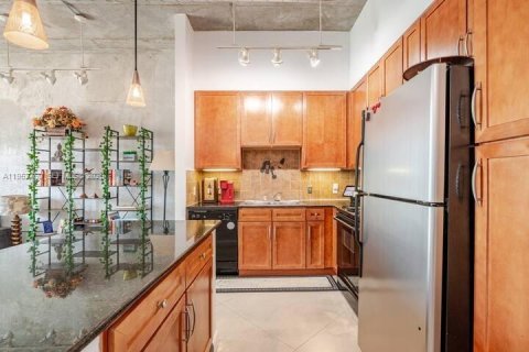 Copropriété à vendre à Miami, Floride: 1 chambre, 66.43 m2 № 2047491 - photo 12