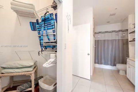 Copropriété à vendre à Miami, Floride: 1 chambre, 66.43 m2 № 2047491 - photo 21