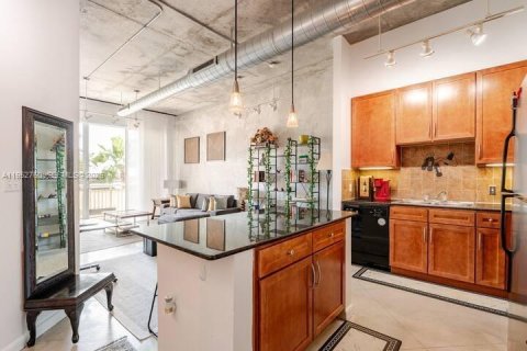 Copropriété à vendre à Miami, Floride: 1 chambre, 66.43 m2 № 2047491 - photo 13