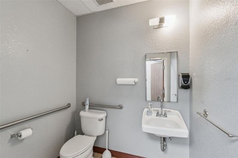 Immobilier commercial à vendre à Orlando, Floride: 380.81 m2 № 2424108 - photo 17