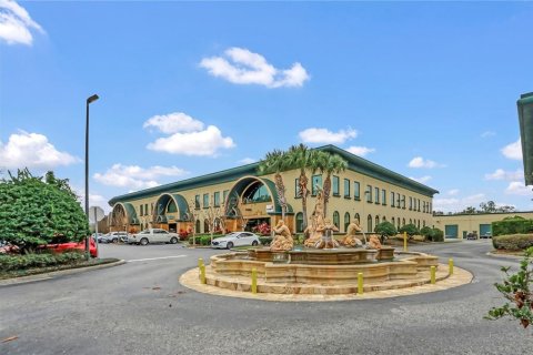 Immobilier commercial à vendre à Orlando, Floride: 380.81 m2 № 2424108 - photo 4