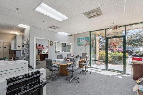 Immobilier commercial à vendre à Orlando, Floride: 380.81 m2 № 2424108 - photo 7