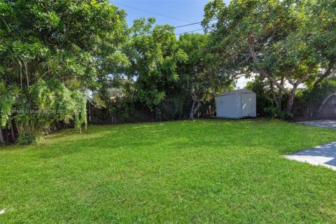 House in Hollywood, Florida 3 bedrooms, 96.9 sq.m. № 1823735 - photo 30