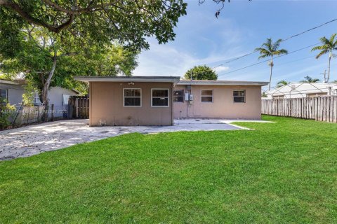 House in Hollywood, Florida 3 bedrooms, 96.9 sq.m. № 1823735 - photo 25