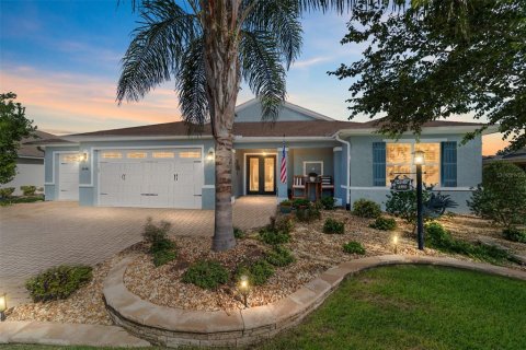 House in Ocala, Florida 3 bedrooms, 261.43 sq.m. № 1870655 - photo 1