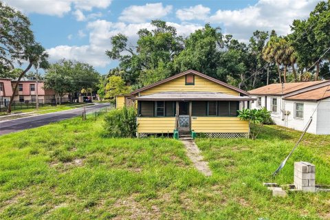 House in Tampa, Florida 2 bedrooms, 79.9 sq.m. № 2267557 - photo 2