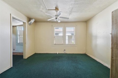 House in Tampa, Florida 2 bedrooms, 79.9 sq.m. № 2267557 - photo 11
