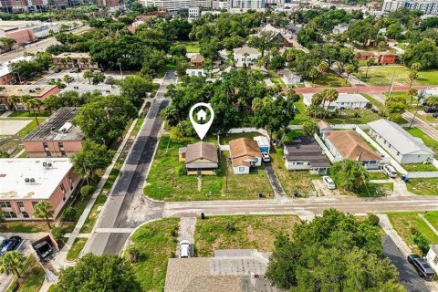 House in Tampa, Florida 2 bedrooms, 79.9 sq.m. № 2267557 - photo 6