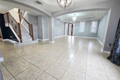 Casa en venta en Miami, Florida, 5 dormitorios, 316.15 m2 № 2007092 - foto 28