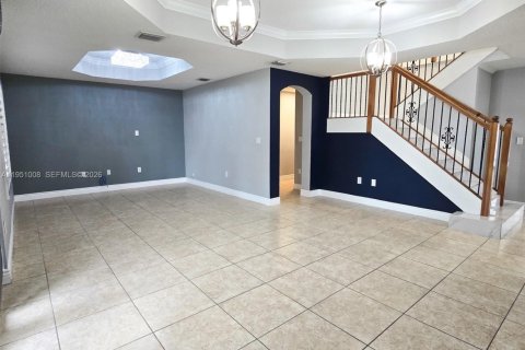 Casa en venta en Miami, Florida, 5 dormitorios, 316.15 m2 № 2007092 - foto 30