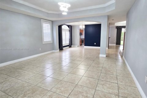 Casa en venta en Miami, Florida, 5 dormitorios, 316.15 m2 № 2007092 - foto 29