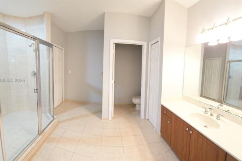 Casa en venta en Miami, Florida, 5 dormitorios, 316.15 m2 № 2007092 - foto 19