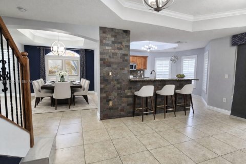 Casa en venta en Miami, Florida, 5 dormitorios, 316.15 m2 № 2007092 - foto 6